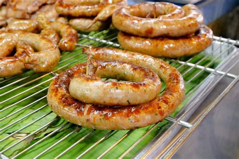 Sai Oua Best Northern Thai Sausage At Mae Hia Market In Chiang Mai