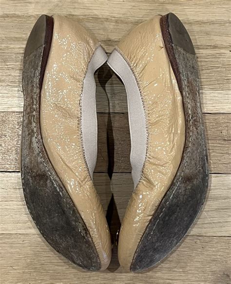Tory Burch Nude Emblem Patent Leather Flats Shoes 7 Gem