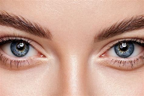 5 Mascara Alternatives For Healthy, Beautiful Lashes