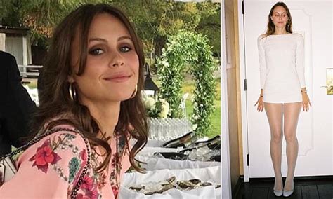 Woman Has Sex With The Best Man At Her Father S Wedding Just Moments