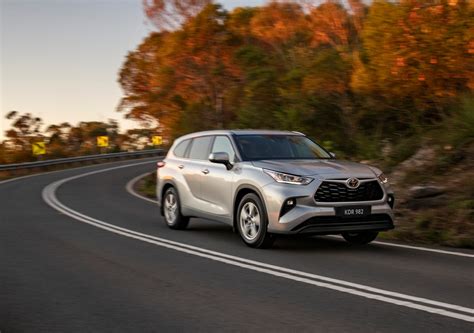 Toyota Kluger GX Hybrid 2022 Review