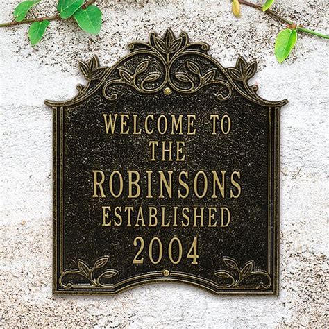 Personalized Outdoor Welcome Plaque - Hedra