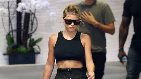 Sofia Richie Shows Abs In Crop Top With Scott As Kourtney Travels Hollywood Life