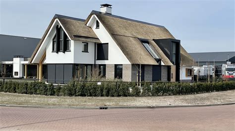 Woning Kooiker Staphorst Kloosterman Rietdekkersbedrijf Staphorst