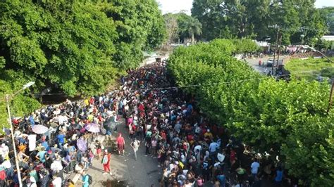 La Jornada Migrantes Irrumpen En Oficinas De Comar En Tapachula