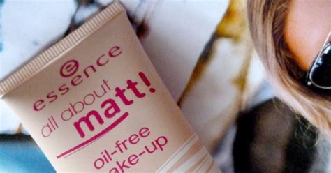 Essence All About Matt Oil Free Makeup Kremin Pudra Matt Nude