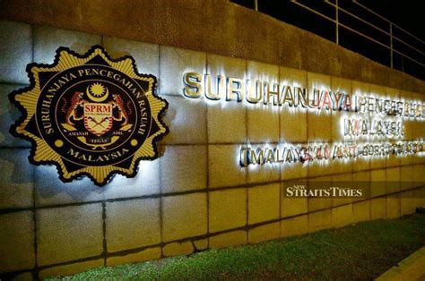 Macc Probes Civil Servants For Bribe Taking New Straits Times