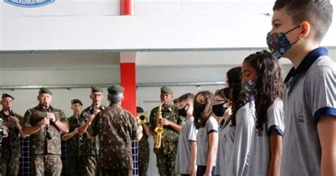 Governo federal encerra o Programa Nacional das Escolas Cívico Militares