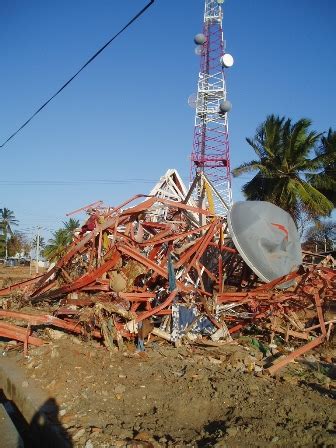 Tsunami in Sri Lanka - december 2004