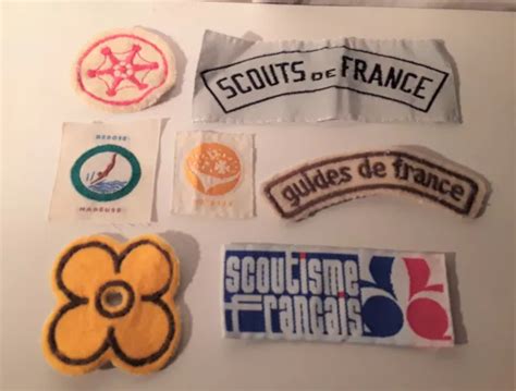 GUIDES ET SCOUTS de France écussons insignes années 80 Jeannettes fleur