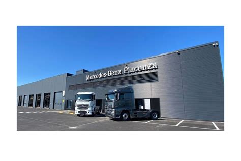 Il Aprile Daimler Truck Retail Italia Inaugura Il Nuovo