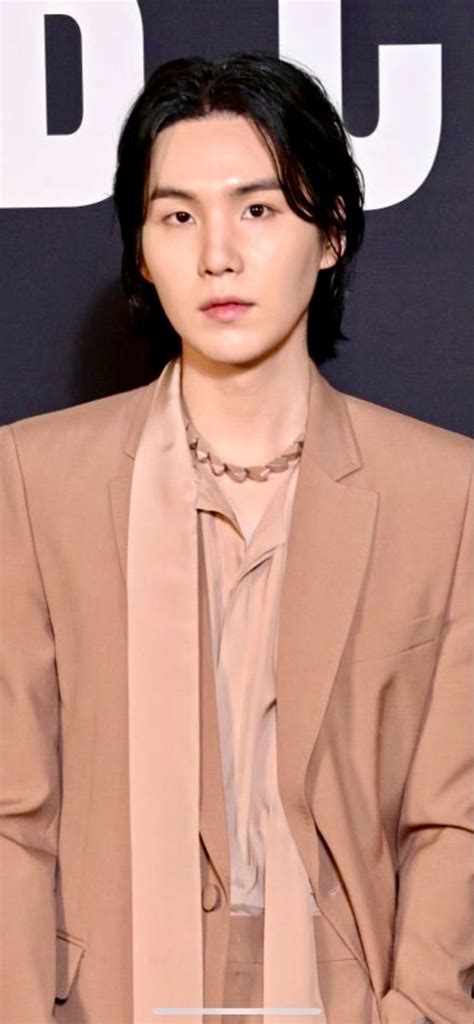 Suga At The Valentino Fashion Show Couture Jan Valentino Fashion