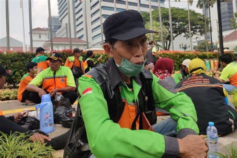 Cerita Eks Pjlp Dki Kesulitan Hidupi Keluarga Setelah Diberhentikan