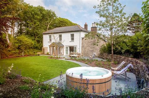 Holiday Cottages In Cornwall With A Hot Tub Classic Cottages