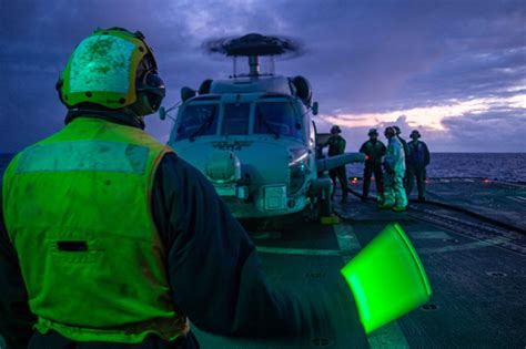 DVIDS Images USS Jason Dunham DDG 109 Conducts Pre Flight Checks