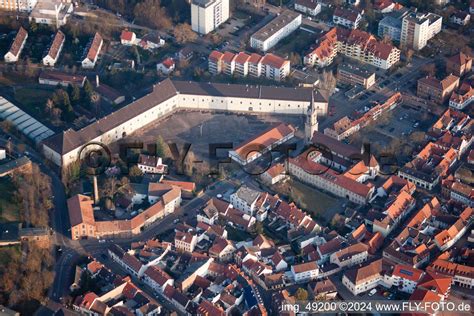 Geb Udekomplex Der Bundeswehr Milit R Kaserne Stengelkaserne Hinte