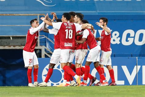 SC Braga vence no Estoril e iguala FC Porto no 3 º lugar SIC Notícias