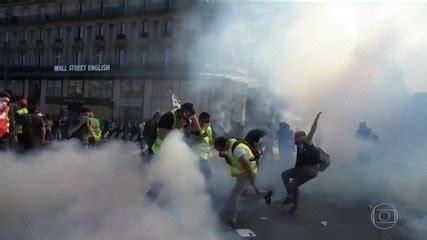 Coletes amarelos fazem o 23º protesto seguido na França Mundo G1