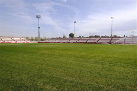 Dos Jugadores Se Quedan En Sevilla Para Entrenar Durante Las Vacaciones