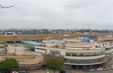 Avião arremete para evitar colisão no Aeroporto de Congonhas SP Veja