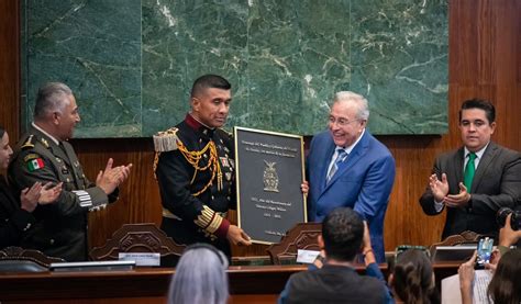 Juan De Dios G Mez Asiste A La Ceremonia De Develaci N De Letras