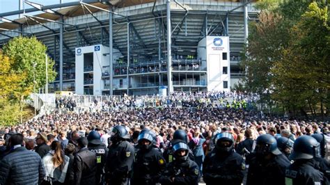 Hsv Gegen St Pauli So Soll Das Derby Gesichert Werden Shz