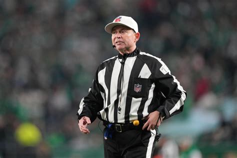 Steelers Fans Are Furious At Referee Brad Allen Right Now - The Spun