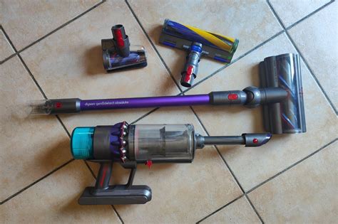 Test Dyson Gen5detect le meilleur aspirateur balai du marché