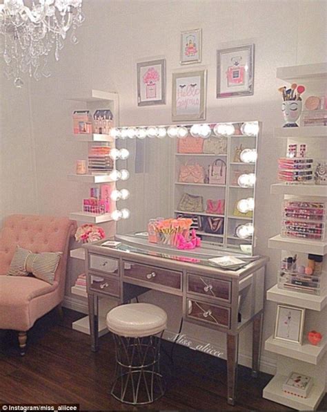 Make Up Junkies Flaunt Their Very Stylish Beauty Rooms Dressing Room