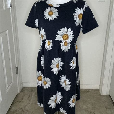 Women S Navy And White Dress Depop