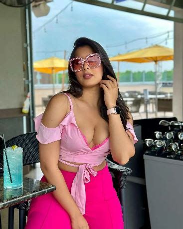 TV Actor Nikita Sharma Hot Pics