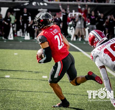 Bearcats Wr Tyler Scott Has Been Invited To The Nfl Combine The Front