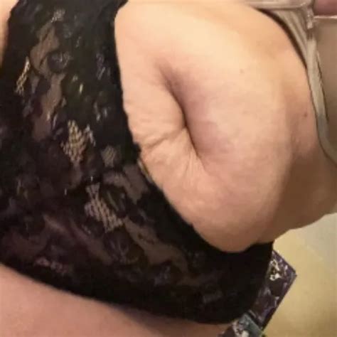 Bbw Strippt Zum Ersten Mal Vor Der Kamera Xhamster