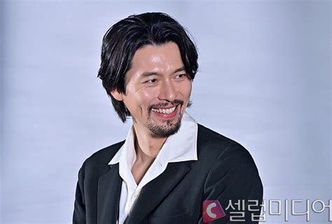 셀럽포토 현빈 미소에 사르르 네이트 연예