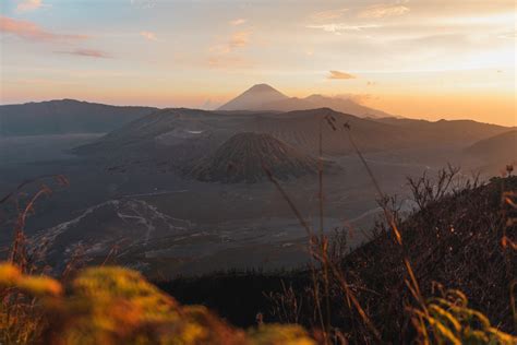 Mayon Volcano · Free Stock Photo