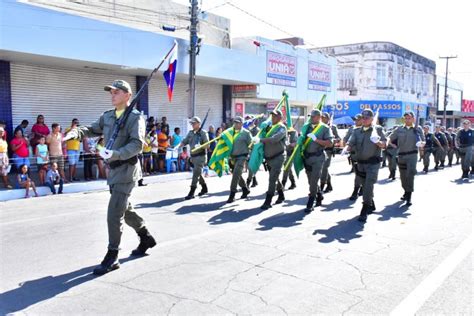 Desfile Cívico marca as comemorações pela Independência do Brasil em