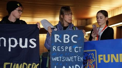 Lakehead University Students Demand School Cut Ties With Rbc For