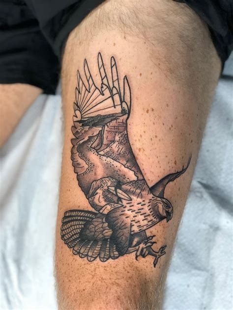 Aggregate Red Tail Hawk Tattoo In Cdgdbentre