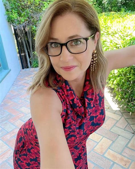 Jenna Fischer Scrolller