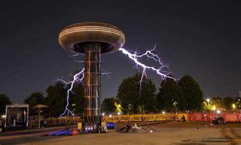 Трансформатор тесла самый большой - 97 фото