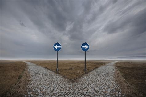 A Hist Ria De Dois Caminhos O Caminho Dos Justos E O Caminho Dos Mpios