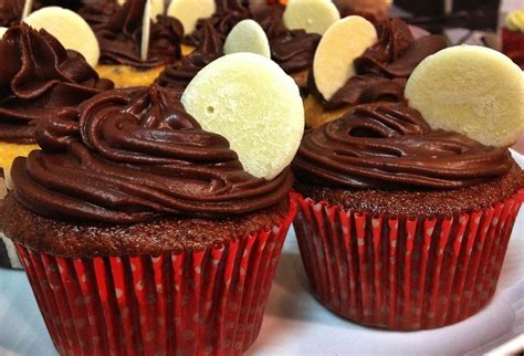 Cozinha Da Lari Cupcakes De Chocolate Branco Mesclado Ganache