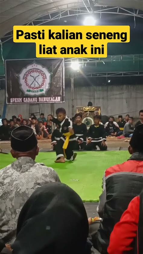 Pencak Silat Madura Kembangan Anak Ini Bikin Semua Penonton Melongo