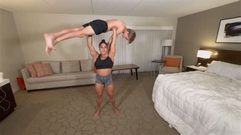 Levantar y cargar vídeos y clips de porn tube Clips4Sale