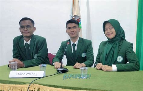 Lomba Debat Ptiq Mahasiswa Polbangtan Kementan Raih Juara Kedua