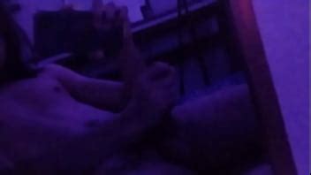 Jugando Con Mi Verga C Modamente En Mi Cama Xvideos