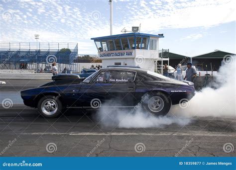 Camaro Burn Out Editorial Photography Image Of Wheelee 18359877