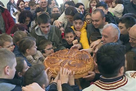 U Bijeljini sutra po prvi put organizovano lomljenje česnice za