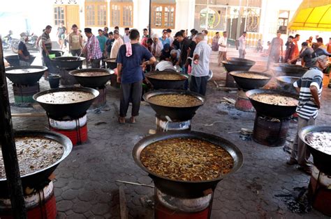 Foto Tradisi Memasak Kuah Beulangong Di Aceh