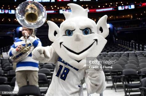 La Salle Explorers Mascot Photos and Premium High Res Pictures - Getty Images